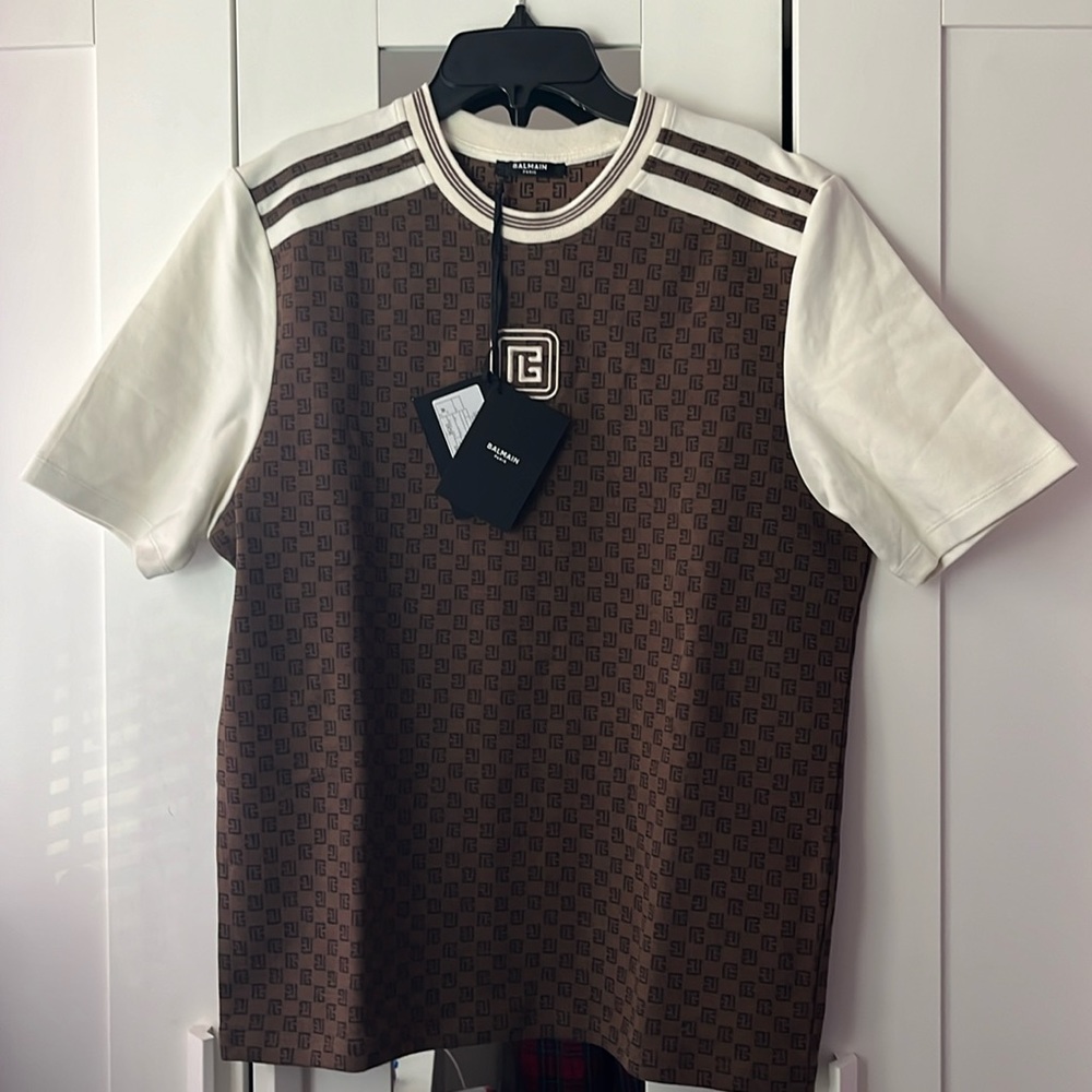 Balmain Mini Monogram Crewneck T-Shirt brown Ivory.. size Medium..brand … - Picture 4 of 9